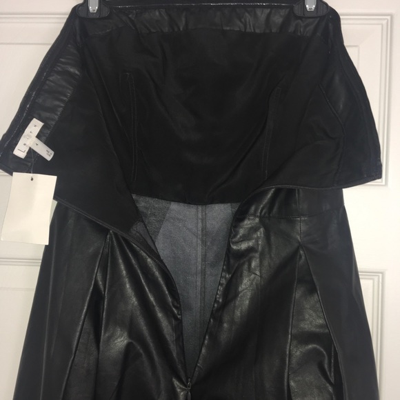 Strapless Black Faux leather dress - Picture 5 of 8